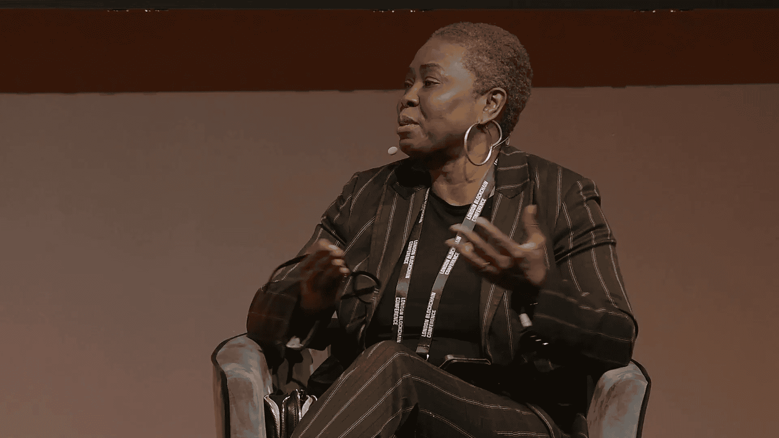 Evelyn Nayo discussing interoperability in smart cities