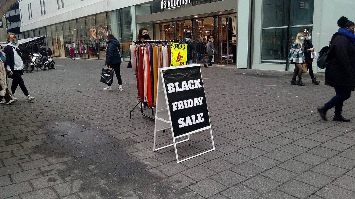 Black Friday sale sign in a shop window