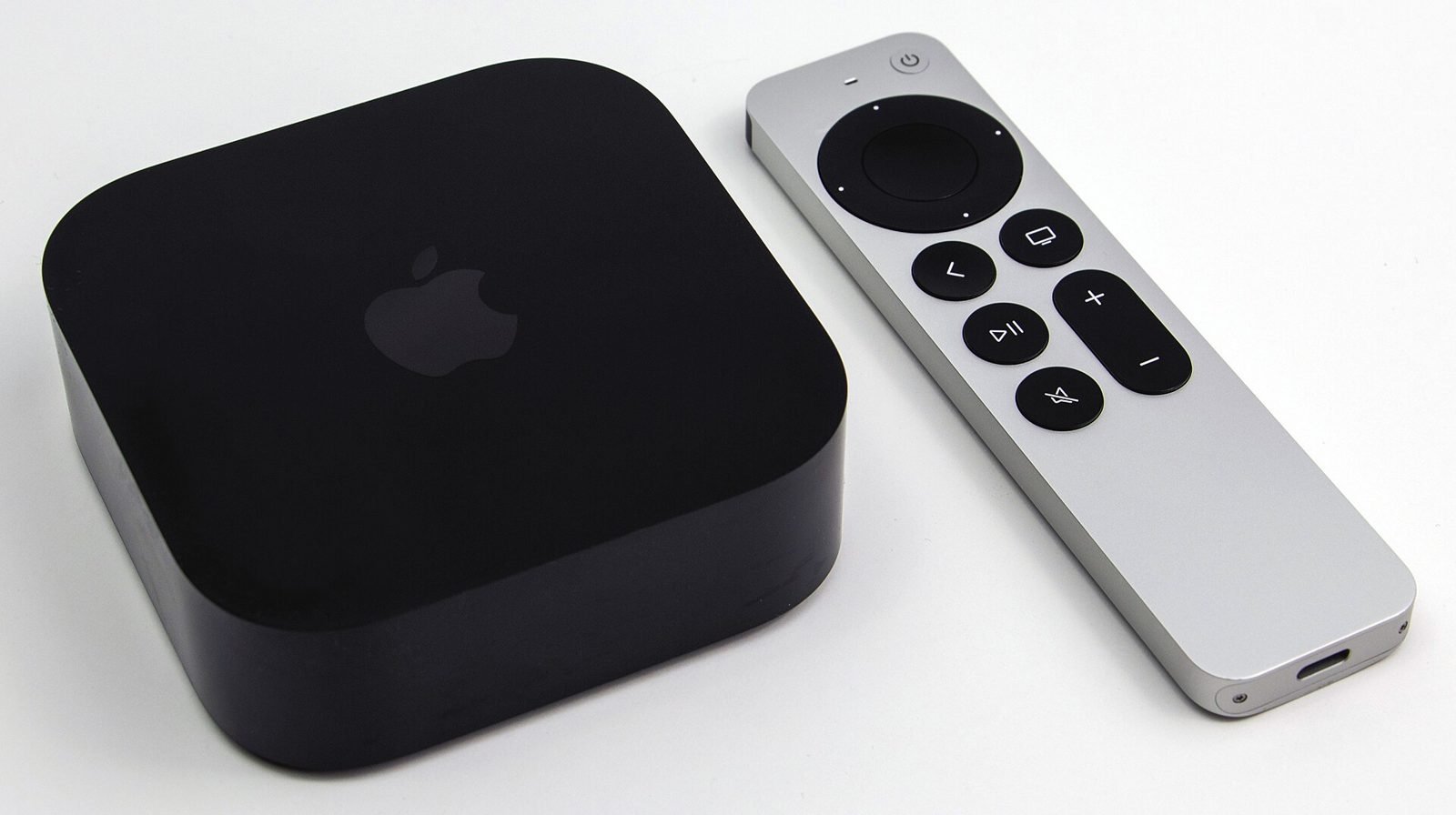Apple TV 4K streaming box and Siri Remote (item type photo)